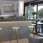 Hoteliere Alcyon Апарт-отель