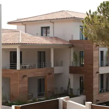 Hoteliere Alcyon شقة فندقية