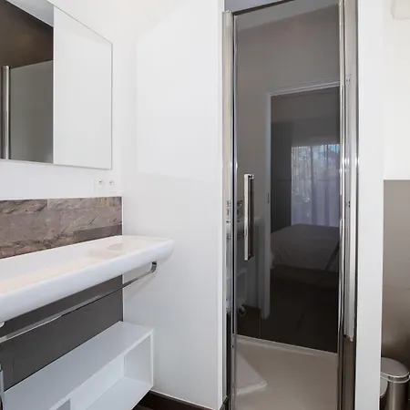 شقة فندقية Hoteliere Alcyon 4*