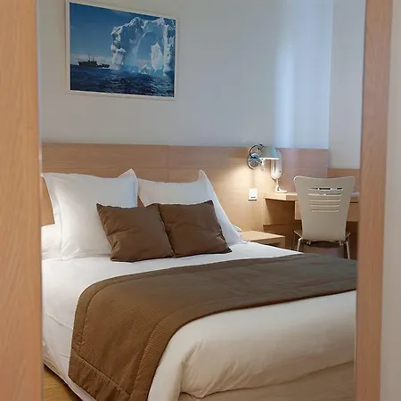 Hoteliere Alcyon 4* بورتو فيكشْيو