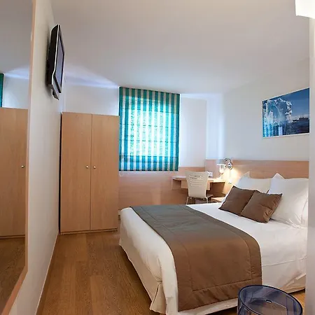 Hoteliere Alcyon شقة فندقية