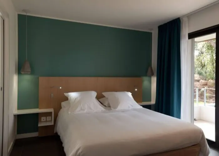 Résidence Hôtelière Alcyon Aparthotel 4*