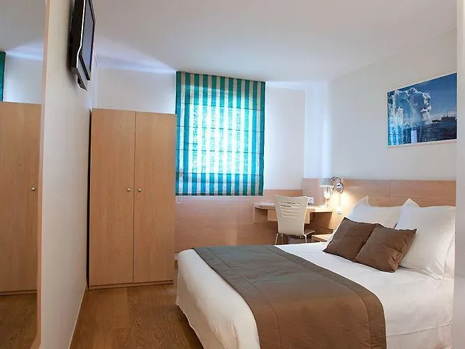 Hoteliere Alcyon Апарт-отель